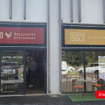 Bâches enseignes installées sur les façades de Hug’O.